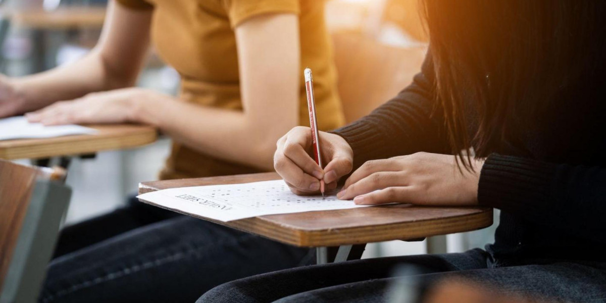 Bild zum Kurs 17.11.2026 | Prüfungen in der Praxis: vorbereiten, durchführen & auswerten | Copyright: canva-sengchoy