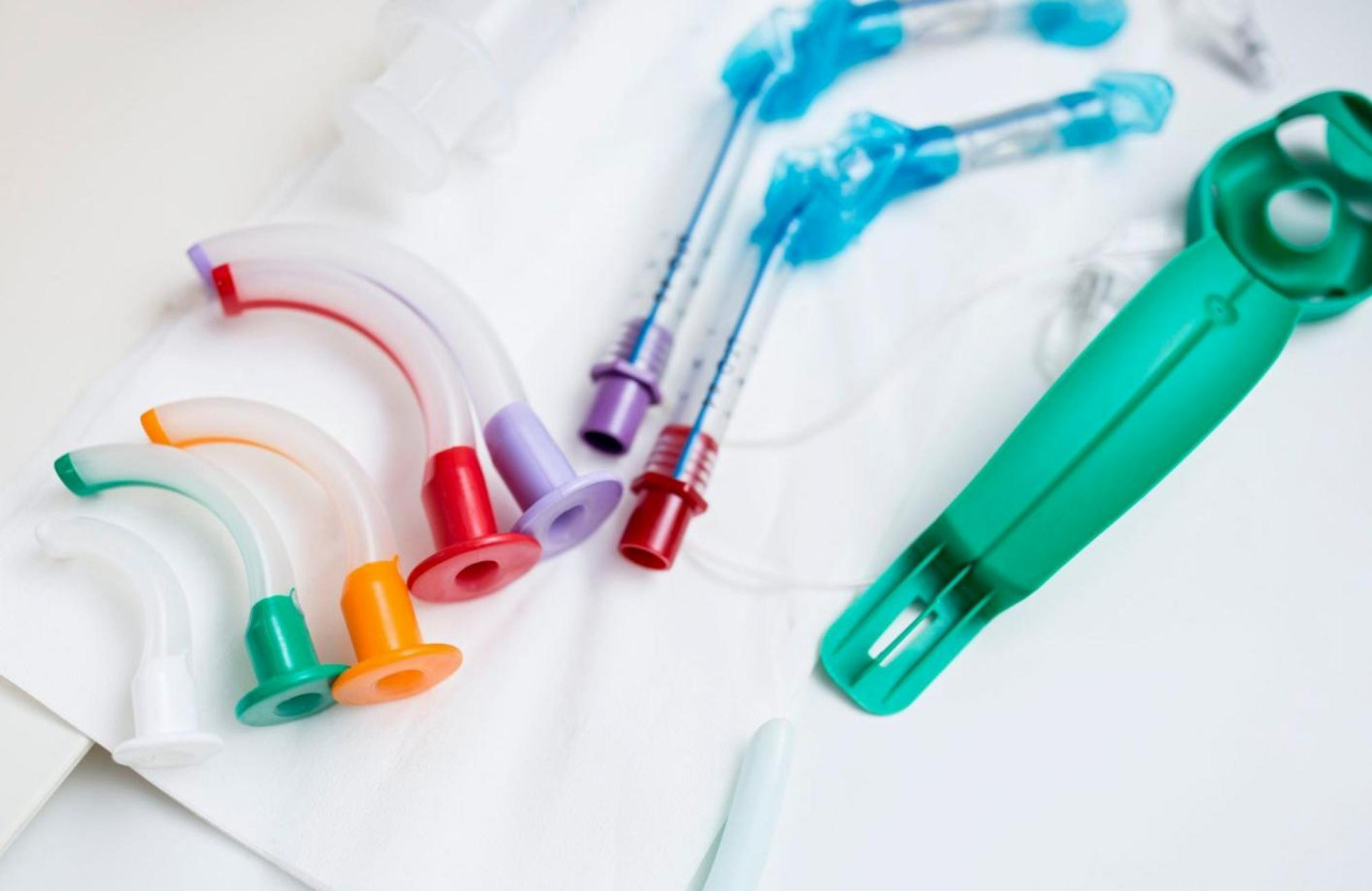 dekoratives Bild zur Seite Intubieren, Relaxieren, Reanimieren - berufliches Selbstverständnis von Pflegenden | Copyright: canva patcharin science photo library
